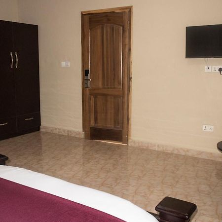 Kislas Luxury Hotel Adenta Exterior foto